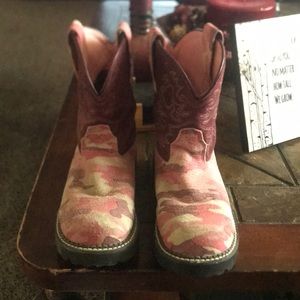 FATBABY the Ariat oriental boots 🥾